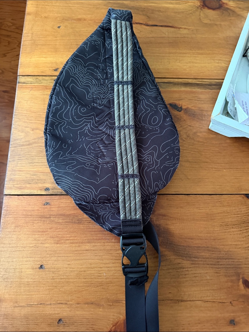 Kavu Black Topo Pattern Sling Pack with Blue Logo - Picture 7 of 8